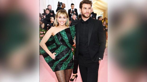 Sebelum Cerai, Ini 10 Tahun Kisah Asmara Liam & Miley Cyrus