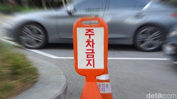 Sementara ini penggunaan Live Focus dengan efek zoom. Kadar efek-efek itu dapat diatur intensitasnya. (Foto: Kris/detikINET)