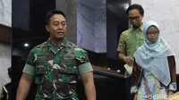 Kepala Sekolah Ponpes Al Bayan, Deden Ramdhani, membantah santrinya itu terkait HTI. Sejak isu itu viral, TNI langsung turun tangan melakukan penelusuran. Hasilnya kemudian diumumkan hari ini.