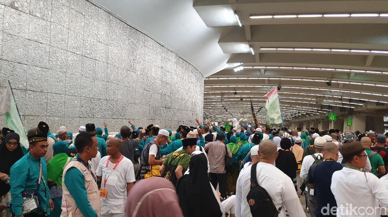 Belajar dari Keluarga Nabi Ibrahim Melawan Setan Belajar dari Keluarga Nabi Ibrahim Melawan Setan