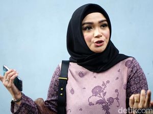 Selamat! Sheza Idris Melahirkan Anak Laki-laki