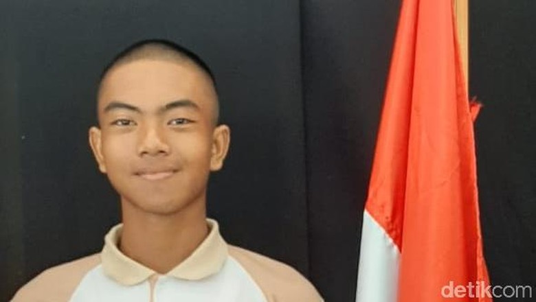 Kisah Anak Penjual Bakso di Bantul yang Jadi Paskibraka Nasional Kisah Anak Penjual Bakso di Bantul yang Jadi Paskibraka Nasional