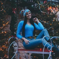 Penari berusia 26 tahun ini yang bangga sebagai orang Kroasia memutuskan untuk membuat lini pakaian renang yang merayakan tim nasionalnya. Serangkaian pakaian renang berlabel CROkini ini sebagian besar menggabungkan desain bendera Kroasia. Foto: dok. Instagram @knolldoll