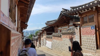 Secara teknis, modul kamera pertama Note 10+ adalah seperti ini: 12 MP, f/1.5-2.4, 27mm (wide), 1/2.55, 1.4µm, Dual Pixel PDAF, Dual OIS. Begini salah satu contoh fotonya (ISO 150, f/2,4, 1/1.812, 4,3mm). (Foto: Kris/detikINET)