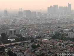 Memotret Polusi Ibu Kota Jakarta dengan Kamera Ponsel