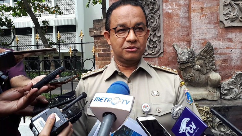 Anies Bahas Formula E dan Transportasi Listrik dengan Jokowi Anies Bahas Formula E dan Transportasi Listrik dengan Jokowi