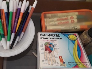 Mengenal Terapi Sujok Tinta Spidol yang Viral, Dijelaskan Pakarnya Langsung