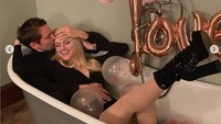 Elle Evans merupakan model video klip Muse di lagu Mercy. Dok. Instagram/elloelle