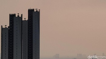 Terdapat enam kategori, masing-masing yaitu dengan AQI 0-50 baik, 51-100 sedang, 101-150 tidak sehat untuk kelompok rentan, 151-200 tidak sehat, 201-300 sangat tidak sehat, 301-500 berbahaya.