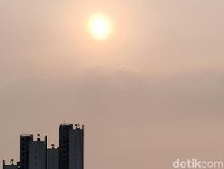 Memotret Polusi Ibu Kota Jakarta dengan Kamera Ponsel