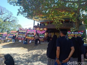 Briptu Hedar yang Gugur di Papua Dimakamkan di Samping Kuburan Kakeknya