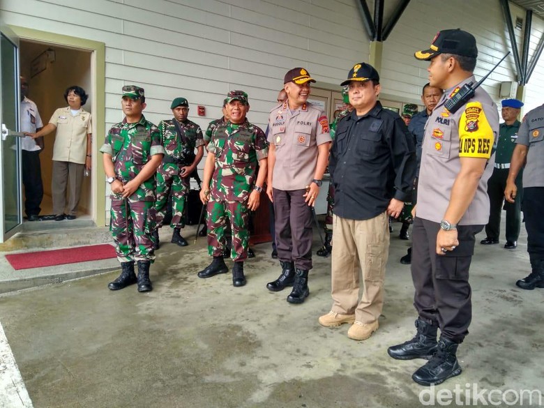 Kejar Penembak Olah TKP Tewasnya Briptu Hedar, Aparat Temukan Amunisi Kejar Penembak Olah TKP Tewasnya Briptu Hedar, Aparat Temukan Amunisi