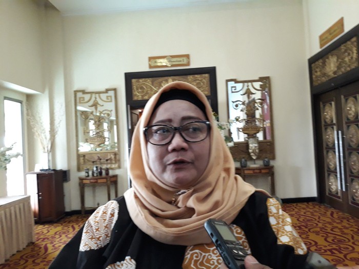 Kasubdit Informasi, Komunikasi, Hukum dan HAM, Direktorat Informasi dan Komunikasi Polhukam Kominfo RI, Henni Prastiwi saat memberikan keterangan. (Foto: Pradito Rida Pertana/detikcom) Kasubdit Informasi, Komunikasi, Hukum dan HAM, Direktorat Informasi dan Komunikasi Polhukam Kominfo RI, Henni Prastiwi saat memberikan keterangan. (Foto: Pradito Rida Pertana/detikcom)