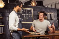 Dear Pembeli, 4 Sikap Menyebalkan Ini Tak Disukai Para Barista Lho 