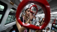 Menampilkan fashion show dengan 16 koleksi khusus yang merupakan karya dari 11 desainer pertama kalinya menggelar fashion show di LRT Jakarta.