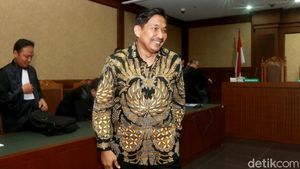 Senyum Bowo Sidik Saat Jalani Sidang Dakwaan Suap dan Gratifikasi