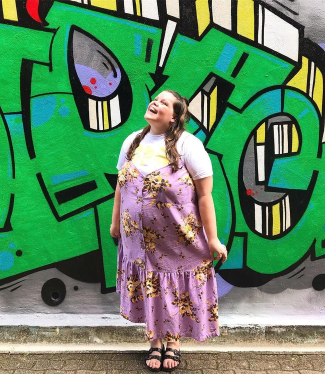 Seorang model bertubuh gemuk mengungkapkan komentar keji yang ia terima di media sosial. Ia pun mengklaim telah menerima ancaman pemerkosaan dan pembunuhan karena dirinya memiliki berat badan berlebih. Foto: dok. Instagram @iamdaniadriana