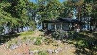 Adalah Vifarnaholme, sebuah pulau di bagian Timur Swedia yang jadi rumah bagi orang-orang kreatif. Jaraknya sekitar satu jam perjalanan darat dari ibukota Stockholm (Ideas Island/Facebook)