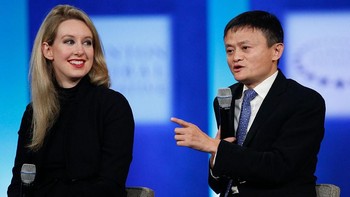 Karena klaimnya yang fantastis dan koneksinya yang luas, Holmes berhasil menggandeng banyak investor kelas kakap seperti konglomerat Rupert Murdoch, mantan Menteri Pendidikan AS Betsy DeVos, pendiri Oracle Larry Ellison, dan lain-lain. Foto: Getty Images