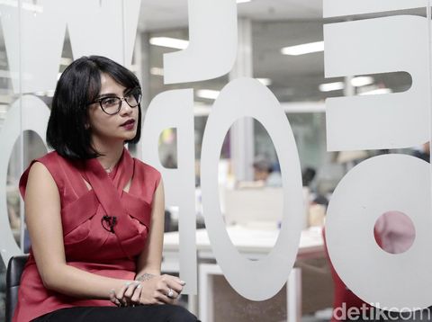 Tangisan Vanessa Angel Usai Bebas dari Penjara