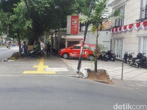 Tak Ada Lagi Mobil Serobot Trotoar, Begini Kondisi Parkiran di PSI