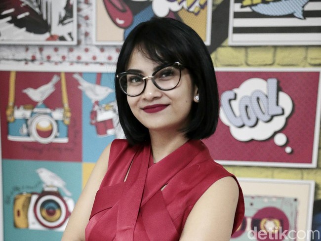 Ayah Malu Lihat Vanessa Angel Umbar Aurat di Media Sosial