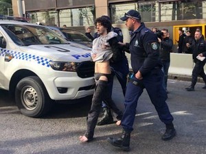 Polisi Sebut Penusukan di Sydney Sejauh Ini Bukan Terorisme