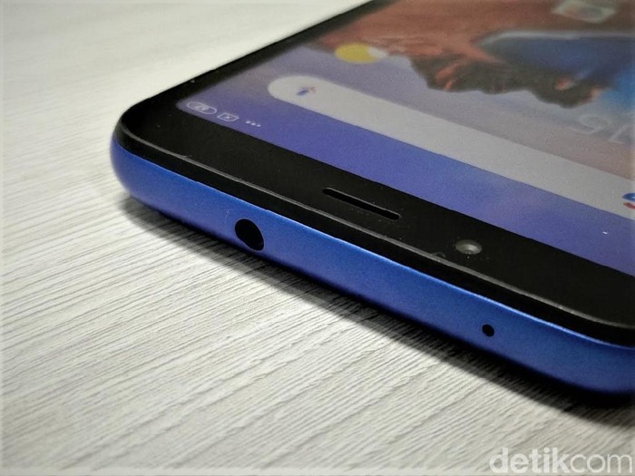 Ponsel Xiaomi Redmi. Foto: Adi Fida Rahman Ponsel Xiaomi Redmi. Foto: Adi Fida Rahman