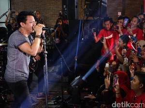 Lirik dan Chord Lagu Wanitaku dari Noah