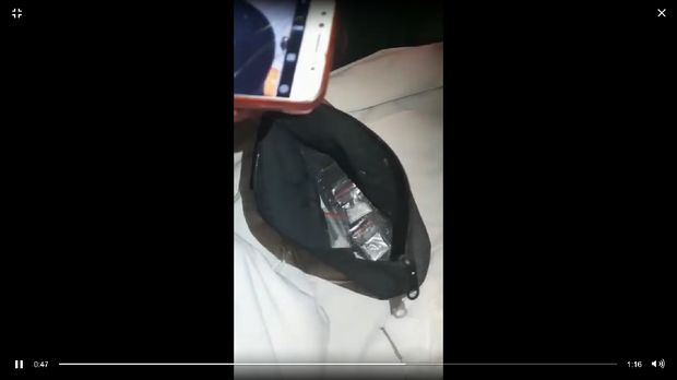 Ada 5 plastik klip berisi sabu yang disita polisi di hotel tersebut.