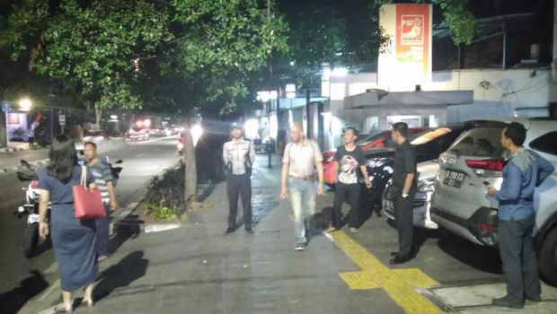 Dishub DKI Rutin Tertibkan Mobil Parkir di Trotoar Depan Kantor PSI