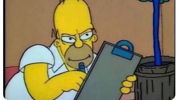 Satu lagi meme yang menyindir media dengan membawa-bawa game Wii Sports yang sangat fun dan ramah keluarga. Apa iya main Wii Sports bakal jadi agresif? (Foto: via Boredpanda.com)