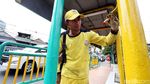Halte Jembatan Merah di Tebet Dipercantik