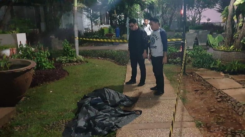 Detik-detik Bandar Narkoba Loncat dari Lantai 10 Season City Saat Digerebek Detik-detik Bandar Narkoba Loncat dari Lantai 10 Season City Saat Digerebek