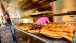 Mencicipi Pizza Klasik di Gerai Pizza Pertama Dunia yang Ada Sejak 1738