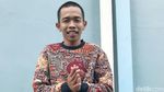 Perjuangan Berat Dede Sunandar yang Diselingi Tawa