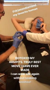 Chrissy Teigen Suntik Botox untuk Atasi Basah Ketek, Ketahui Risikonya