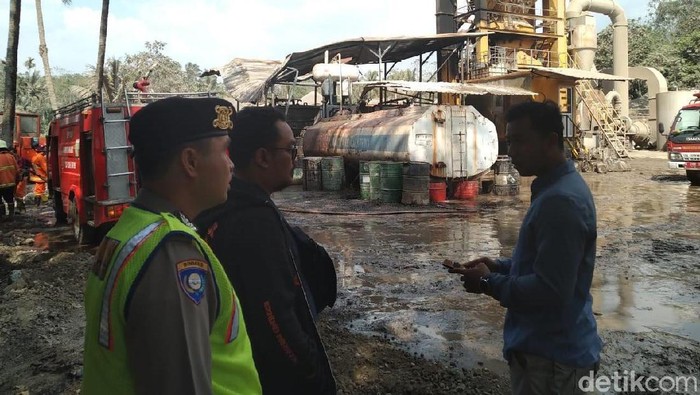 Pabrik Pengolahan Aspal di Malang Terbakar, Satu Orang Luka