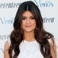 Di 2012, struktur wajah Kylie pun masih terlihat natural. Punya pipi yang sedikit chubby dan bibir tipis, membuat Kylie justru tampak manis.  Foto: Instagram