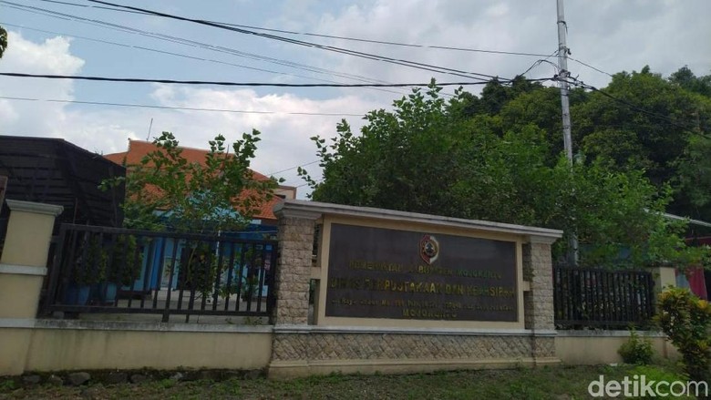 Kadis Perpustakaan Kabupaten Mojokerto Jadi Tersangka Kasus KDRT Kadis Perpustakaan Kabupaten Mojokerto Jadi Tersangka Kasus KDRT