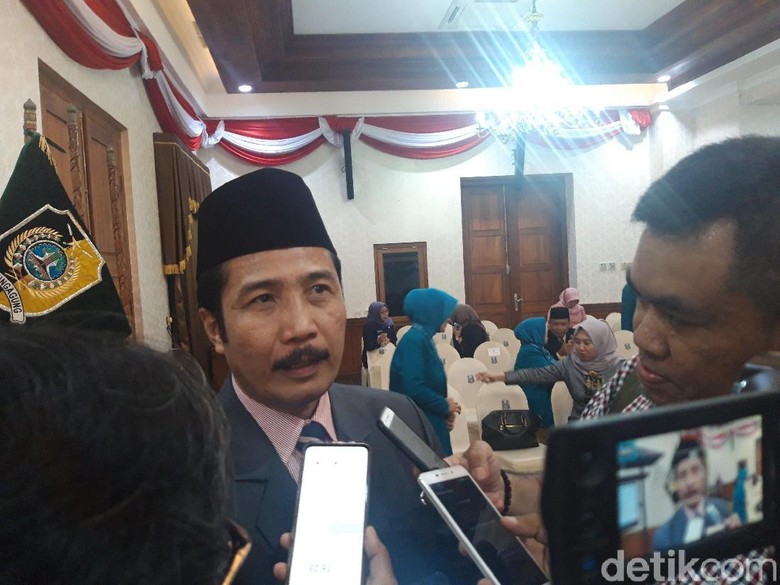 Ketua DPRD Tulungagung Ngaku Tak Tahu soal Penggeledahan KPK di Jatim Ketua DPRD Tulungagung Ngaku Tak Tahu soal Penggeledahan KPK di Jatim
