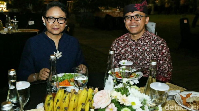 Kemenlu Boyong 40 Negara Tampil dalam Pagelaran Seni di Banyuwangi Kemenlu Boyong 40 Negara Tampil dalam Pagelaran Seni di Banyuwangi