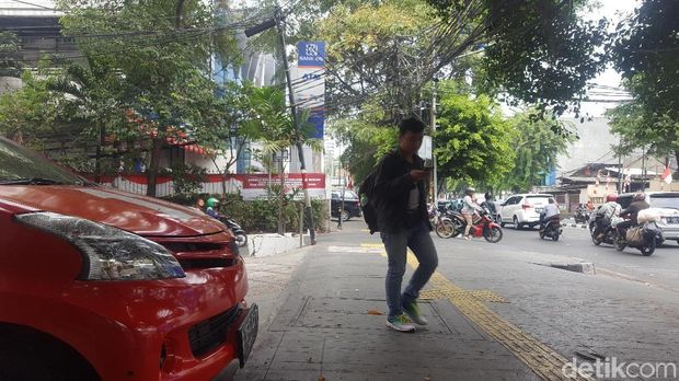 Tak Ada Lagi Mobil Serobot Trotoar, Begini Kondisi Parkiran di PSI