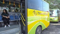 Moda transportasi Transpatriot Kota Bekasi bakal mengoperasikan 20 bus baru dengan dua trayek yang baru pula.