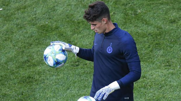 Kepa Arrizabalaga kiper termahal di dunia tampil jeblok membela Chelsea. (