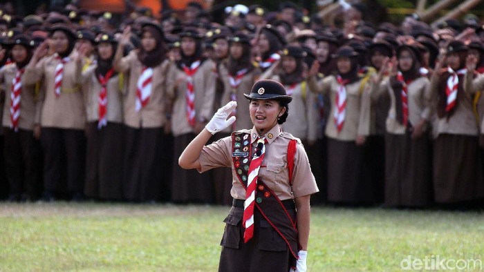 Presiden Joko Widodo menghadiri peringatan Hari Pramuka ke-58 di Bumi Perkemahan Wiladatika Cibubur, Jaktim. Tak hanya itu, terlihat juga Presiden ke-5 RI, Megawati.
