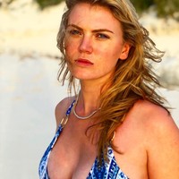 Ia sendiri pernah mengambil jurusan akting di NYU. Namun sayangnya Ella harus keluar universitas karena dilanda depresi. (Foto: Instagram/@ellaloudon)