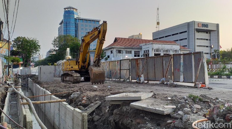 Proyek Alun-alun Suroboyo Mulai Dikerjakan Akhir Agustus Proyek Alun-alun Suroboyo Mulai Dikerjakan Akhir Agustus
