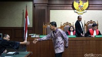 Suap itu diberikan agar memberikan persetujuan pengadaan 2 unit boiler berkapasitas 35 ton. Proyek pengadaan PT Krakatau Steel itu senilai Rp 24 miliar.