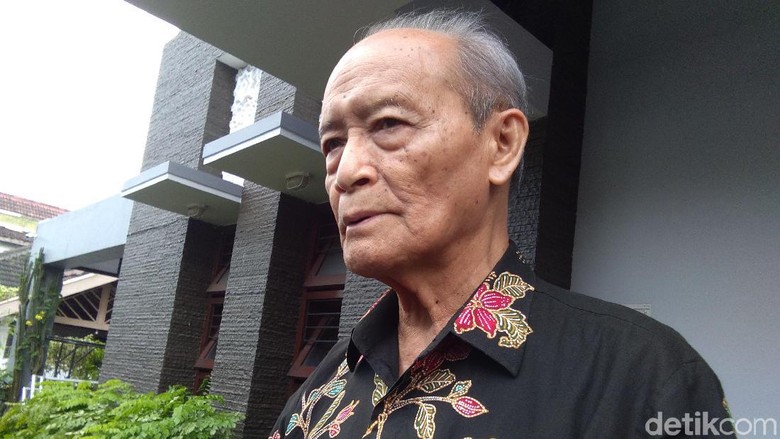 Harapan Buya Syafii untuk Kabinet Jokowi: Antar Menteri Jangan Ada Cekcok Harapan Buya Syafii untuk Kabinet Jokowi: Antar Menteri Jangan Ada Cekcok